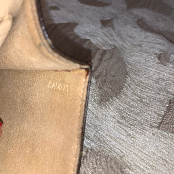 Authentic Louis Vuitton bag - Picture 7 of 7